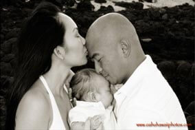 Black and White Newborn family Photo Makapuu Beach Oahu Hawaii