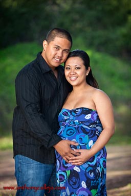 Oahu maternity portrait