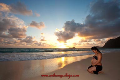 Sunrise Maternity Photography Portrait Waimanalo Beach Oahu Hawaii
