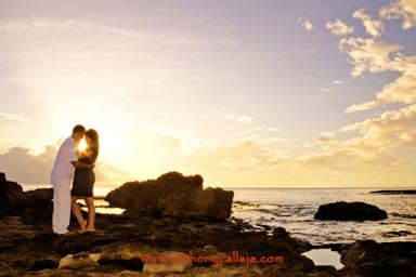 Oahu Engagement Portrait Photography Secret Beach Koolina