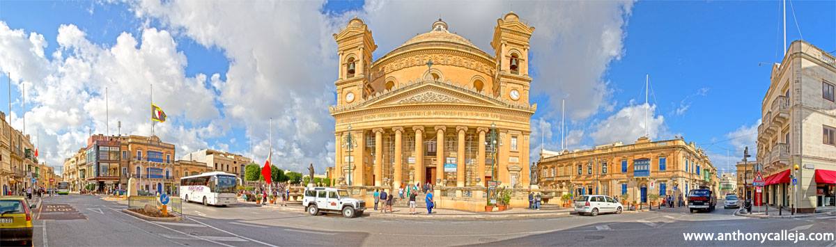 panoramic photo of the Rotunda and the town of Mosta, Malta