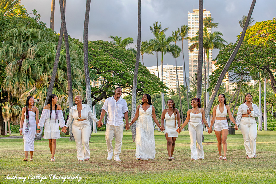 Waikiki group family portrait sunset photography session