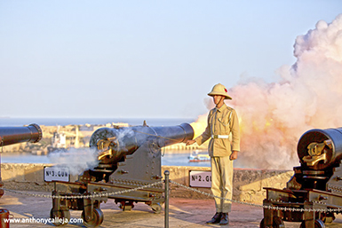 In Valletta, Malta, the Saluting Battery is a historical artillery battery where a cannon is fired twice daily (at noon and 4 pm) with ceremony. This battery, part of Valletta's defenses, has been in operation for over 500 years. The noon shot was historically used as a time signal for ships to calibrate their clocks. 